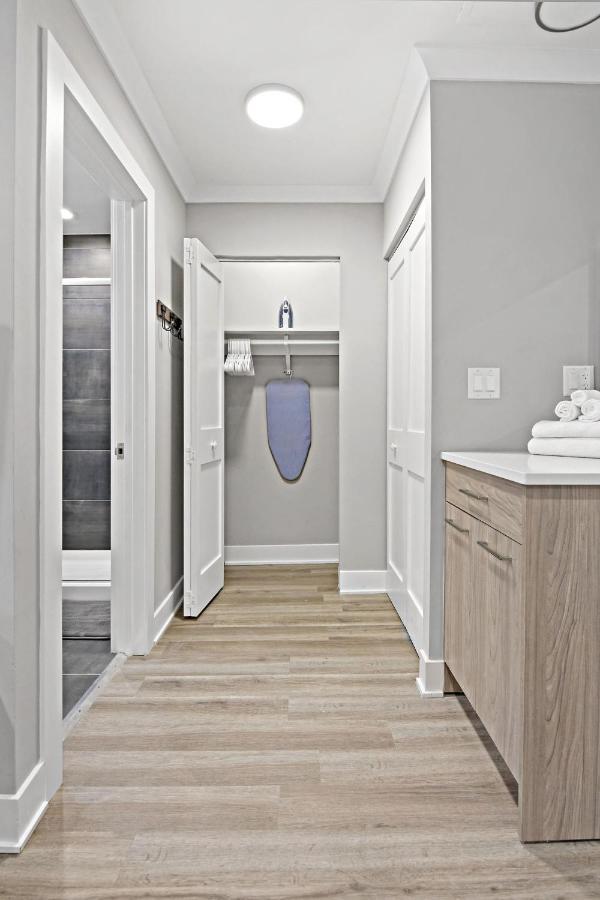 Sophisticated Studio Apartment With Modern Kitchen - Oakdale Od2 Rep Chicago Exteriör bild