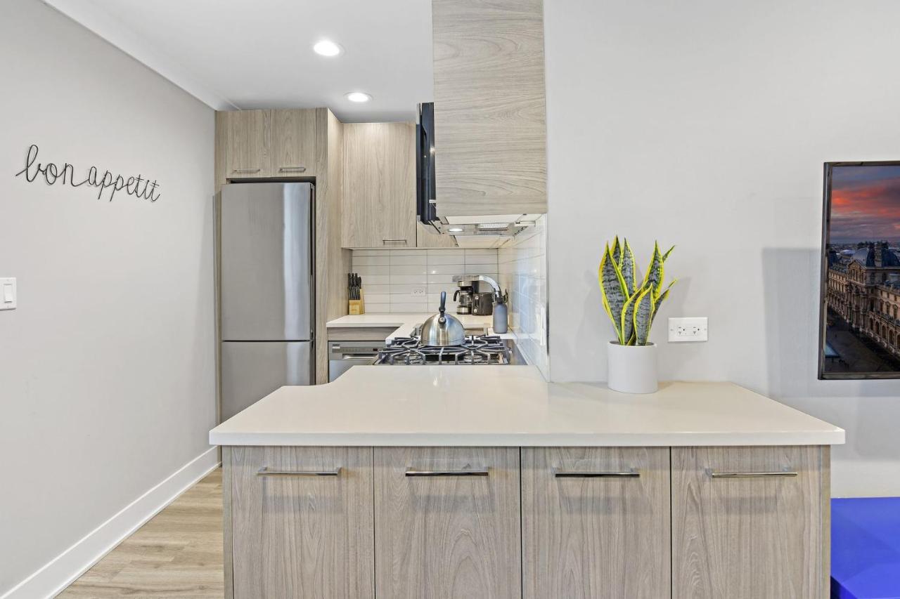 Sophisticated Studio Apartment With Modern Kitchen - Oakdale Od2 Rep Chicago Exteriör bild